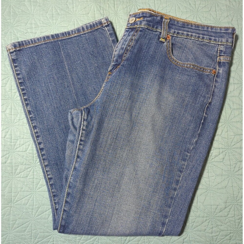 Levi Strauss Women's 515 Bootcut Jeans Size 14M Medium Wash Denim